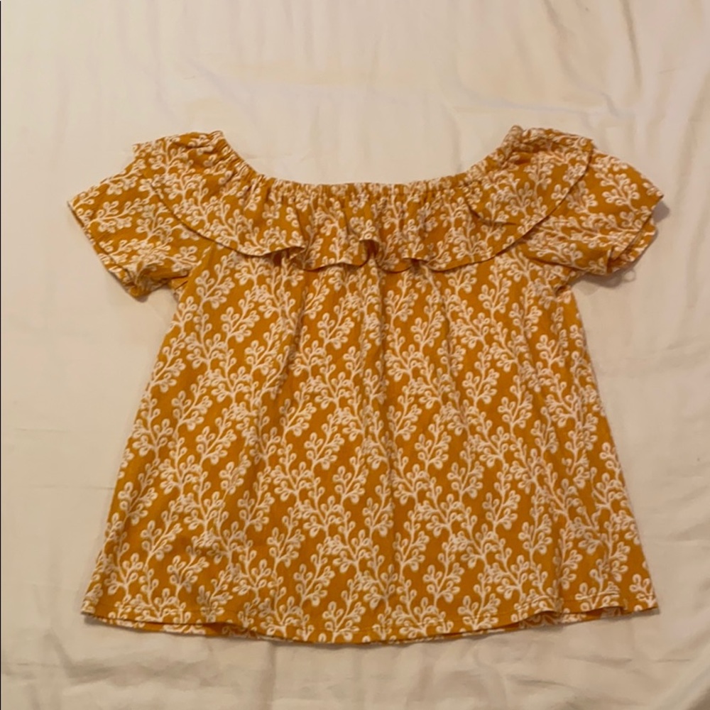 Short sleeved, off the shoulder Loft shirt